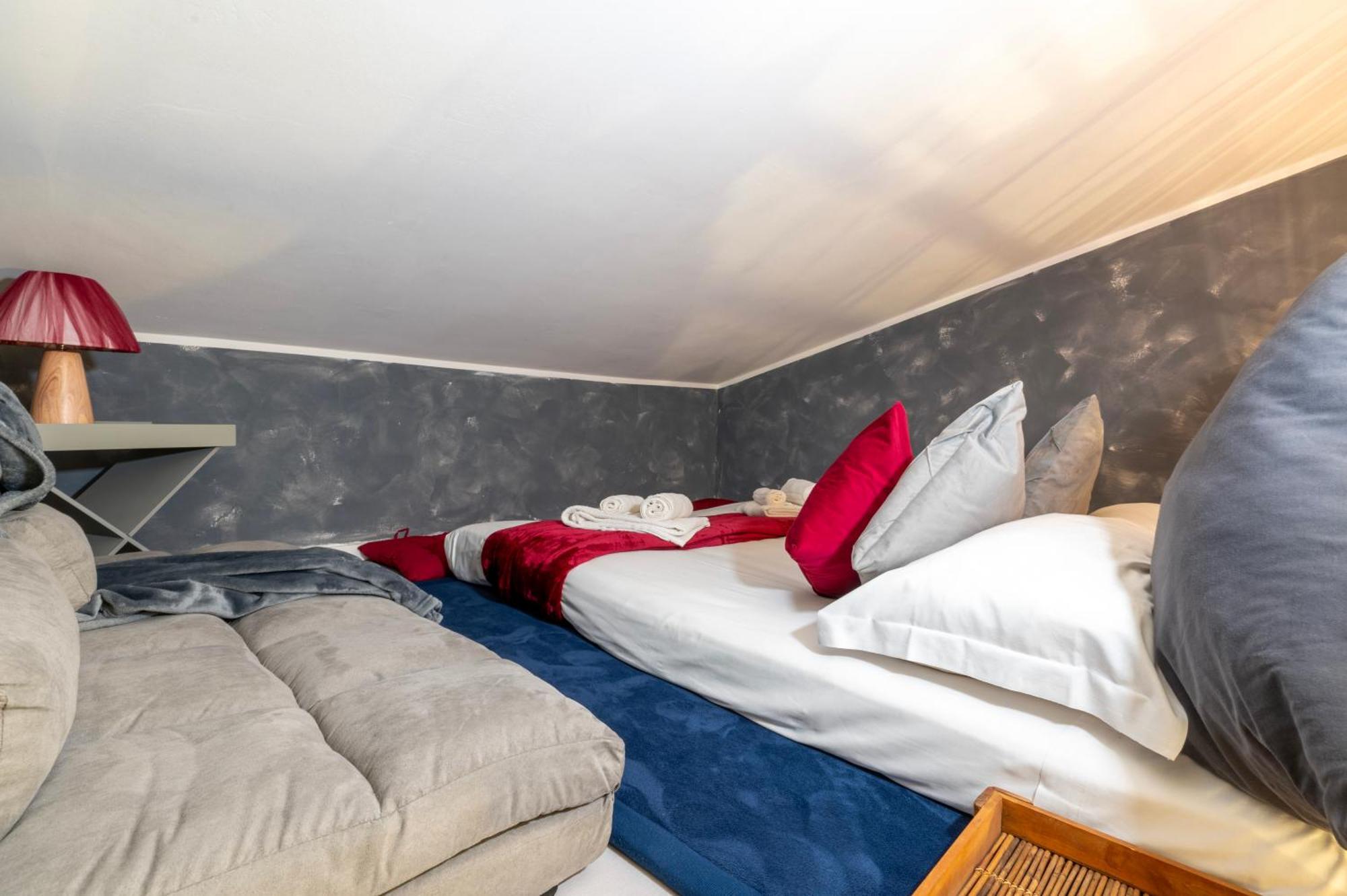 Centro-via Garibaldi Elegante Mansarda Con A/c Appartement Turin