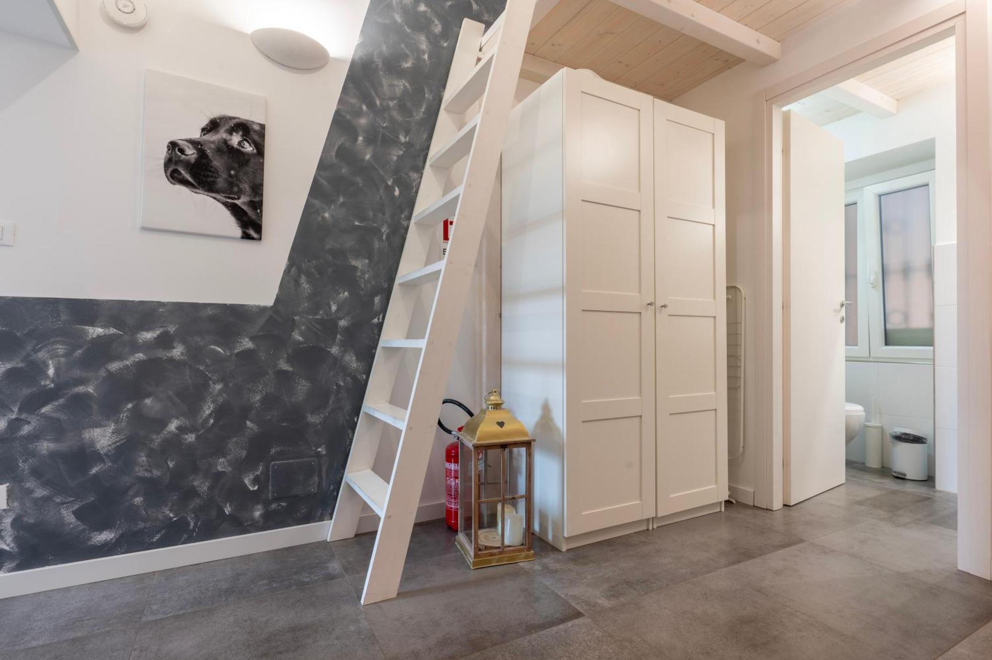 Centro-via Garibaldi Elegante Mansarda Con A/c Appartement